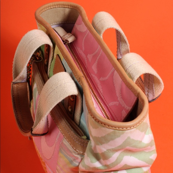 2000’s Pastel Patchwork Coach Handbag - Picture 4 of 8